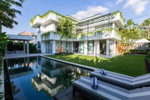 5 bedrooms Villa in Tumbak Bayuh, Mengwi, Badung, Bali (17309)