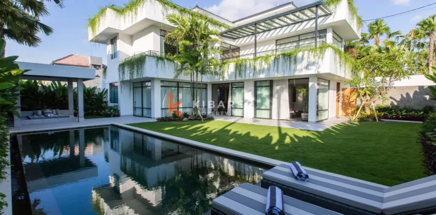 5 bedrooms Villa in Tumbak Bayuh, Mengwi, Badung, Bali (17309)