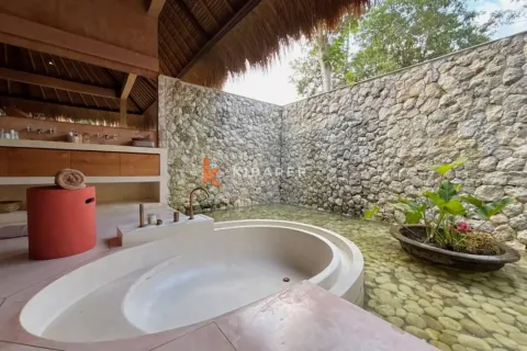 5 bedrooms Villa in Munggu, Mengwi, Badung, Bali (17304) 27