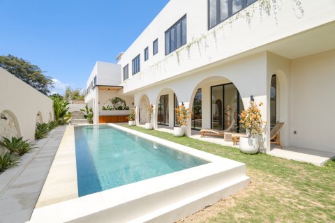 286m2 Villa in Seminyak, Badung, Bali (17562) 2