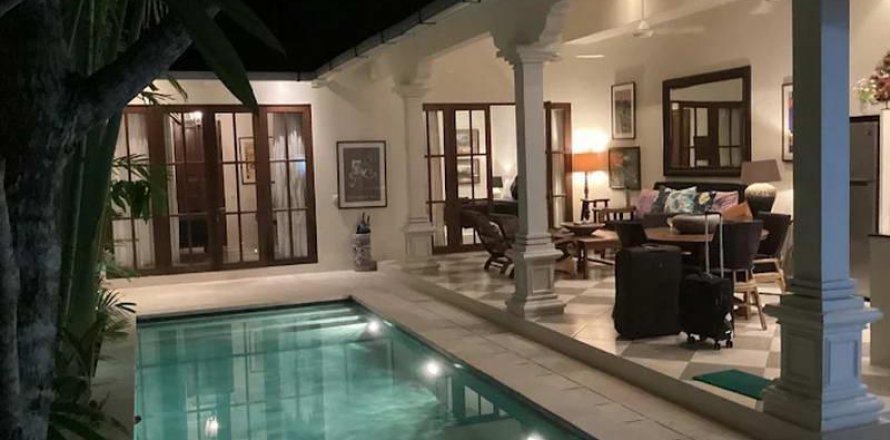 2 bedrooms Villa in Seminyak, Badung, Bali (17323)