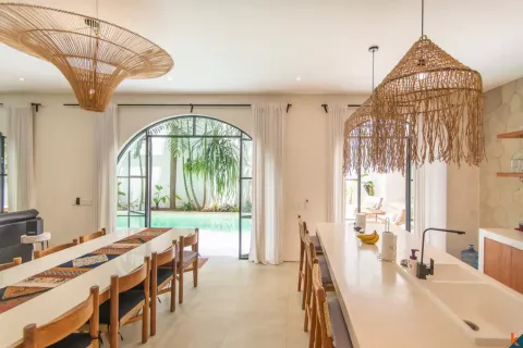 5 bedrooms Villa in Badung, Bali (17530) 16