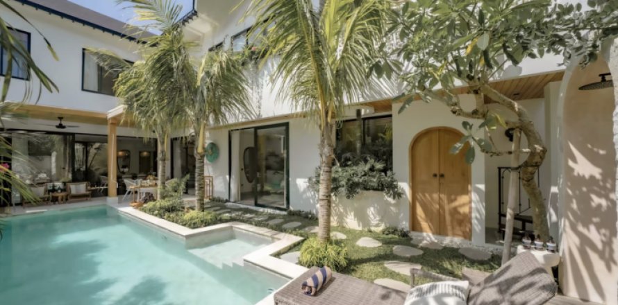 3 bedrooms Villa in South Kuta, Badung, Bali (2104)