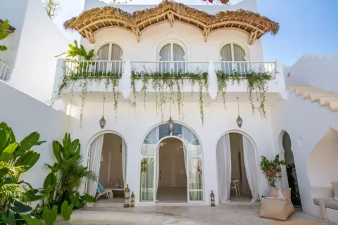 2 bedrooms Villa in Munggu, Mengwi, Badung, Bali (17220)