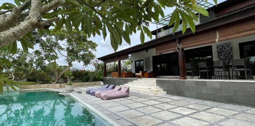 4 bedrooms Villa in Denpasar, Bali (9633)