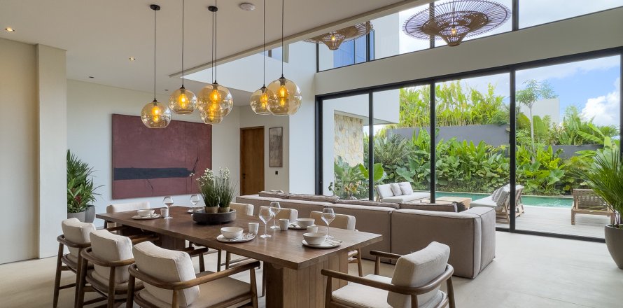 4 bedrooms Villa in Canggu, Badung, Bali (10651)