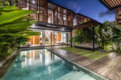 Vila 4 kamar tidur di Canggu, Badung, Bali (10170)