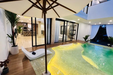 Vila 5 kamar tidur di Jimbaran, Badung, Bali (14108)