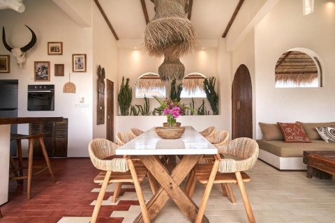 Vila 3 kamar tidur di Kerobokan, Badung, Bali (9759) 8