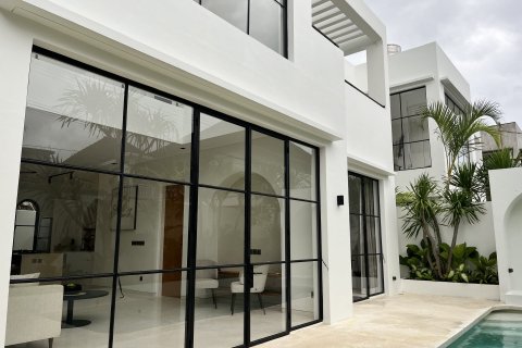 Vila 3 kamar tidur di Denpasar, Bali (8816)