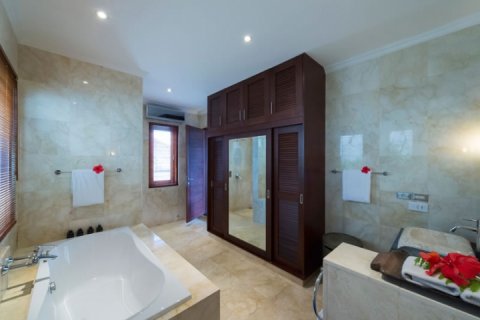 4 bedrooms Villa in Seminyak, Badung, Bali (1276) 13