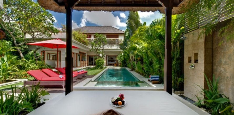 4 bedrooms Villa in Seminyak, Badung, Bali (1276)