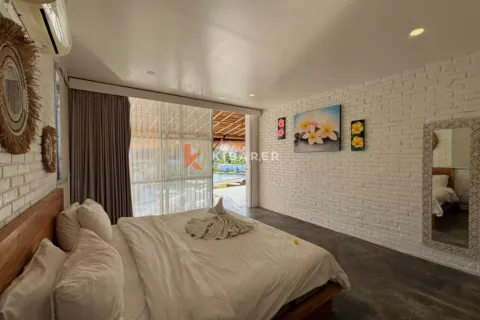 Vila 4 kamar tidur di Canggu, Badung, Bali (13152) 13