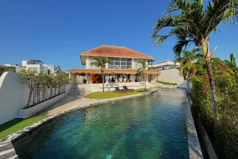 Vila 4 kamar tidur di Canggu, Badung, Bali (13152)