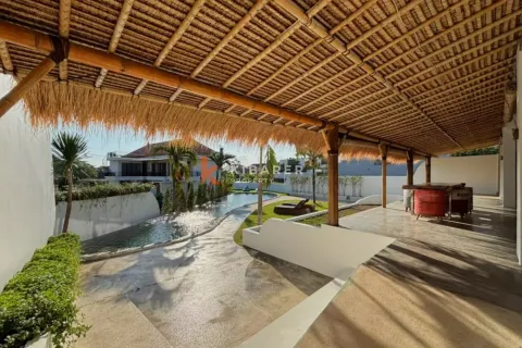 Vila 4 kamar tidur di Canggu, Badung, Bali (13152) 11