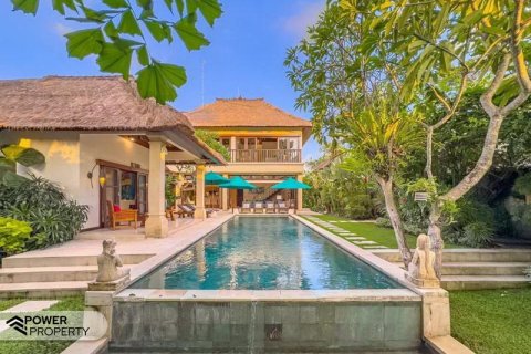 Vila 4 kamar tidur di Seminyak, Badung, Bali (13856)