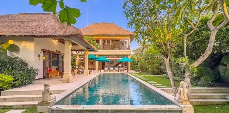 4 bedrooms Villa in Seminyak, Badung, Bali (13856)