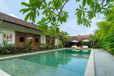 Vila 10 kamar tidur di Seminyak, Badung, Bali (1166)