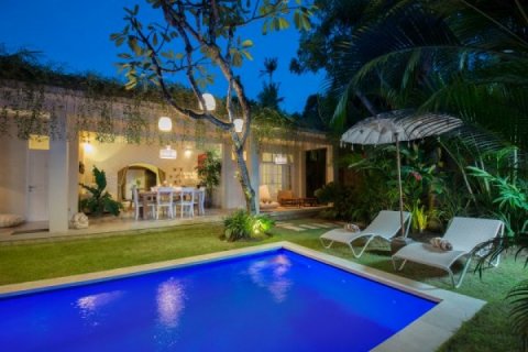 Vila 4 kamar tidur di Seminyak, Badung, Bali (1602)