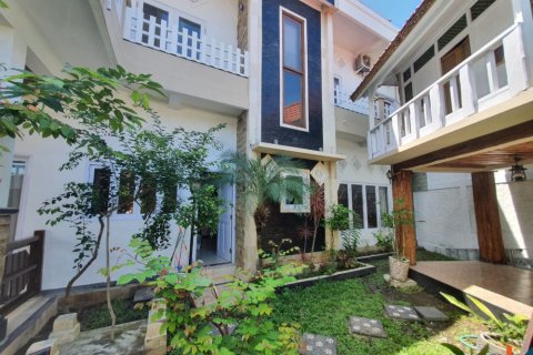 Vila 3 kamar tidur di Tibubeneng, Badung, Bali (12211)