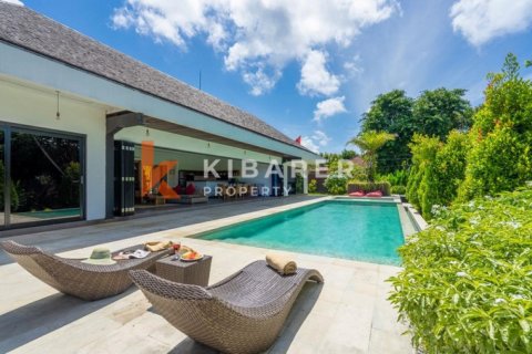 Vila 4 kamar tidur di Ungasan, Badung, Bali (12451)