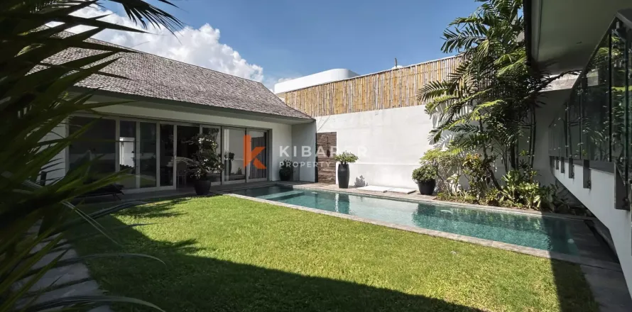 3 bedrooms Villa in Tibubeneng, Badung, Bali (12449)