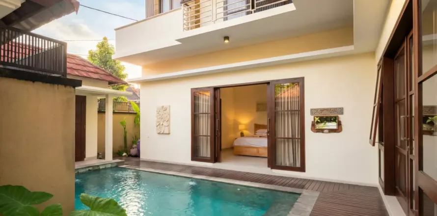 3 bedrooms Villa in Tibubeneng, Badung, Bali (11073)