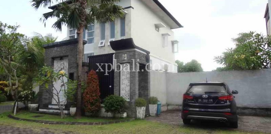 3 bedrooms Villa in Kerobokan, Badung, Bali (926)