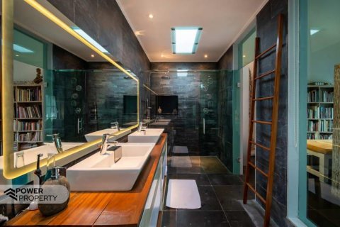 4 bedrooms Villa in South Denpasar, Denpasar, Bali (9216) 26