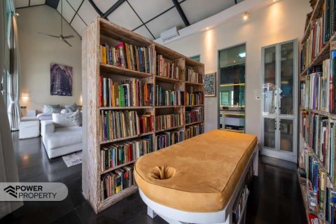 4 bedrooms Villa in South Denpasar, Denpasar, Bali (9216) 27