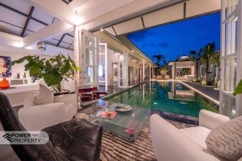 Vila 4 kamar tidur di Denpasar Selatan, Denpasar, Bali (9216)