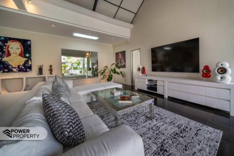 4 bedrooms Villa in South Denpasar, Denpasar, Bali (9216) 19
