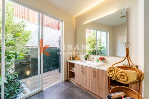 Vila 3 kamar tidur di Seminyak, Badung, Bali (13674) 13