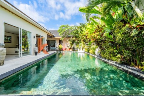 Vila 3 kamar tidur di Seminyak, Badung, Bali (13674)