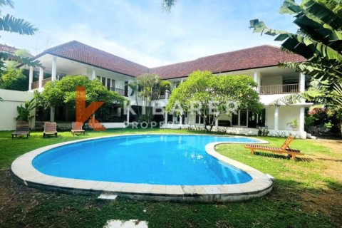 Vila 4 kamar tidur di Badung, Bali (13760)