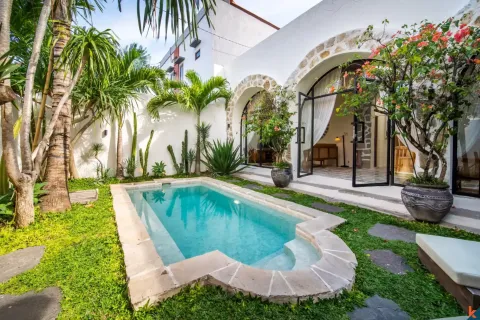 Vila 3 kamar tidur di Tibubeneng, Badung, Bali (10732)
