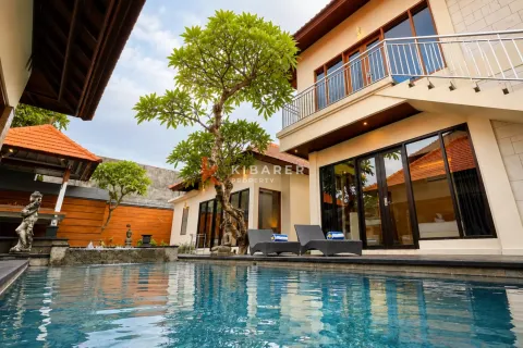 Vila 3 kamar tidur di Kerobokan, Badung, Bali (17066)