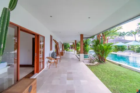5 bedrooms Villa in Tibubeneng, Badung, Bali (11204) 12
