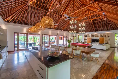 5 bedrooms Villa in Tibubeneng, Badung, Bali (11204) 22