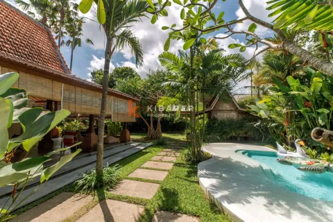 Vila 4 kamar tidur di Pererenan, Mengwi, Badung, Bali (13183)