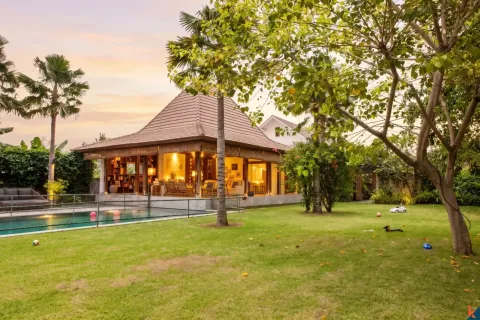 Vila 4 kamar tidur di Badung, Bali (10816)