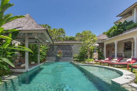 Vila 3 kamar tidur di Seminyak, Badung, Bali (1556)
