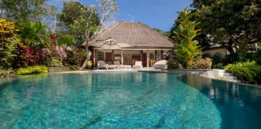 3 bedrooms Villa in South Kuta, Badung, Bali (1715)