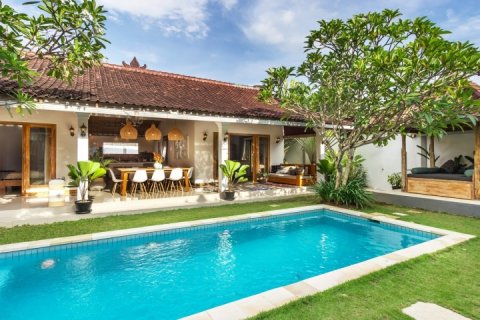 Vila 4 kamar tidur di Seminyak, Badung, Bali (1714)