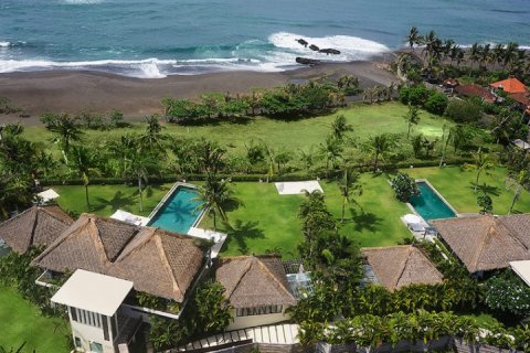 Vila 12 kamar tidur di Canggu, Badung, Bali (1115)