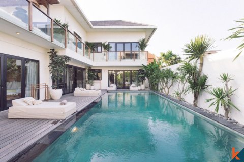 Vila 5 kamar tidur di Canggu, Badung, Bali (12143)