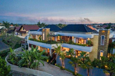 Vila 3 kamar tidur di Jimbaran, Badung, Bali (1848)