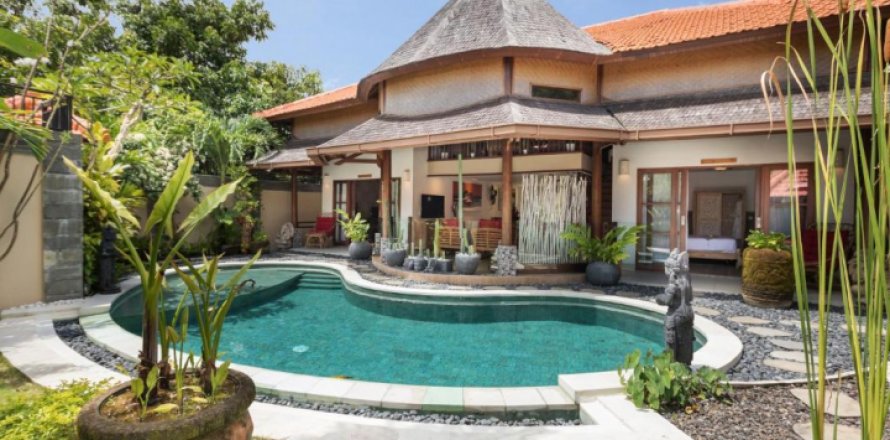 4 bedrooms Villa in South Kuta, Badung, Bali (1849)