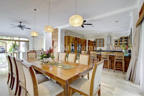 4 bedrooms Villa in Seminyak, Badung, Bali (645) 8