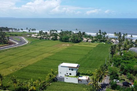 Vila 4 kamar tidur di Tabanan, Bali (702)